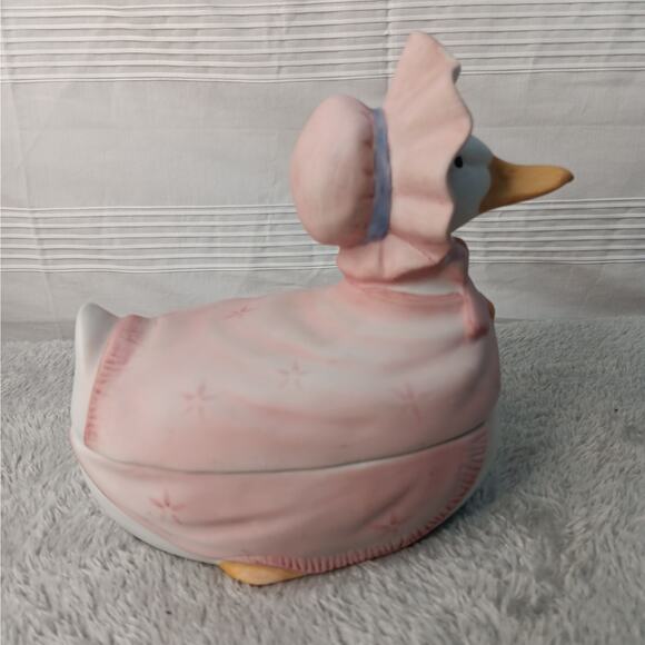 Charming Pink Duck Ceramic Basket - Picture 2 of 13